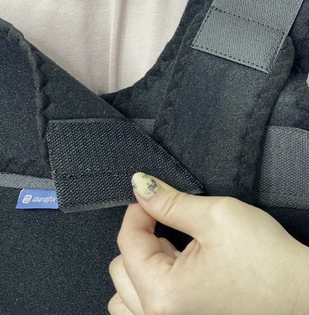 бандаж на плечовий суглоб(повʼязка)