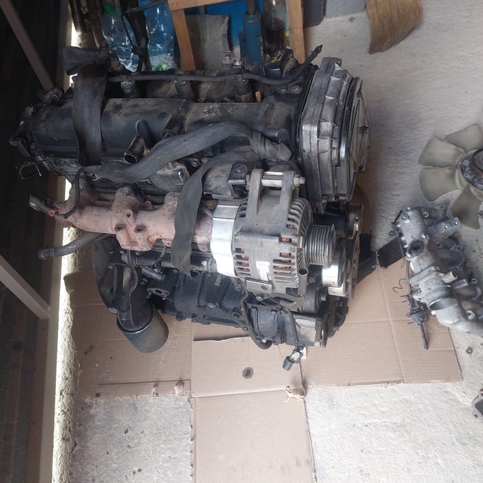 Двигун мотор 2.5 kia Sorrento по болтам.