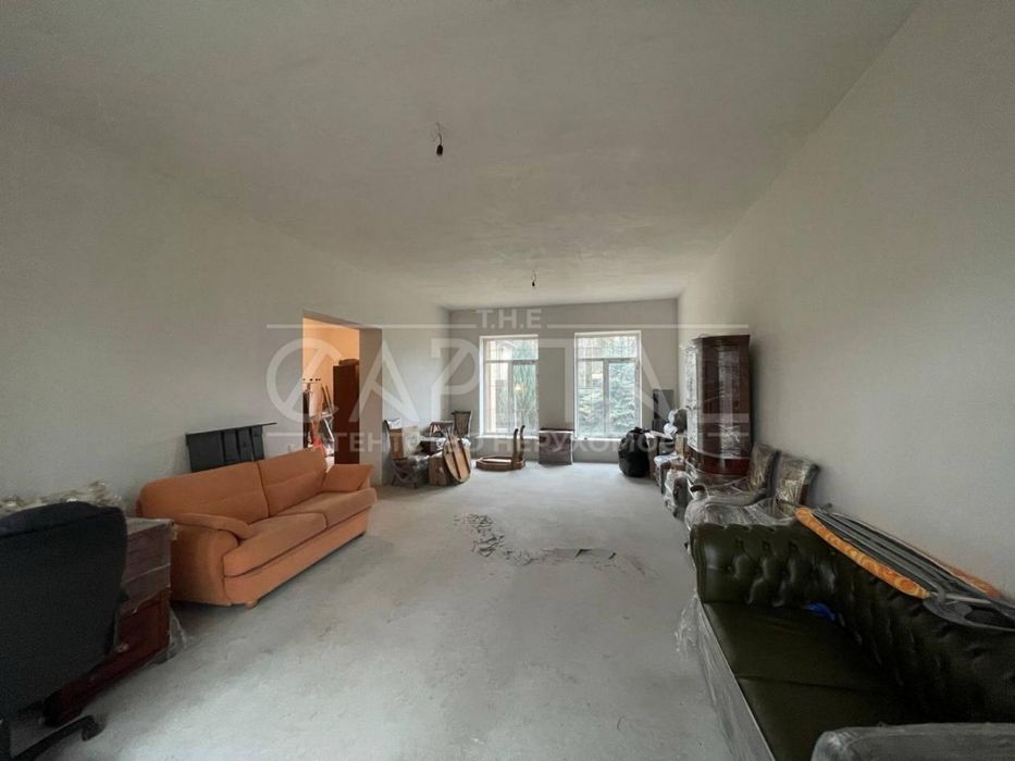 Продаж будинку в Лісовій Бучі  195м2 / 10 соток