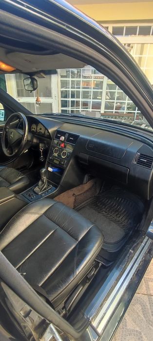 Mercedes Benz C250