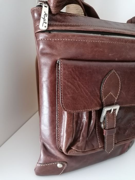 Mala tiracolo pele castanha