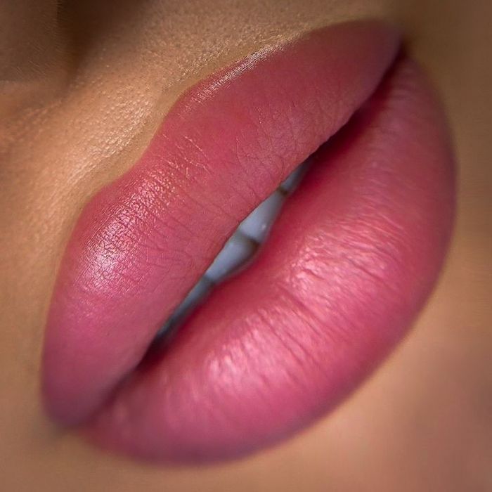 Перманентний макіяж губ 1500грн