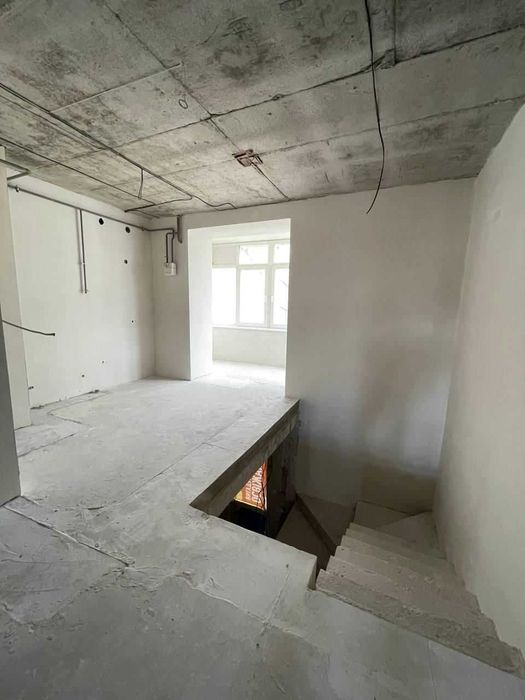 Продаж приміщення з ремонтом 226 м² в Новобудові вул. Зелена