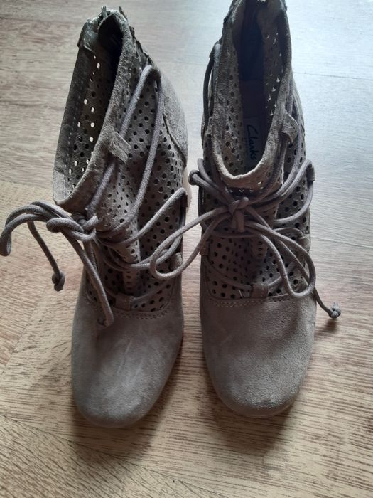 Clarks 37 botki skóra naturalna