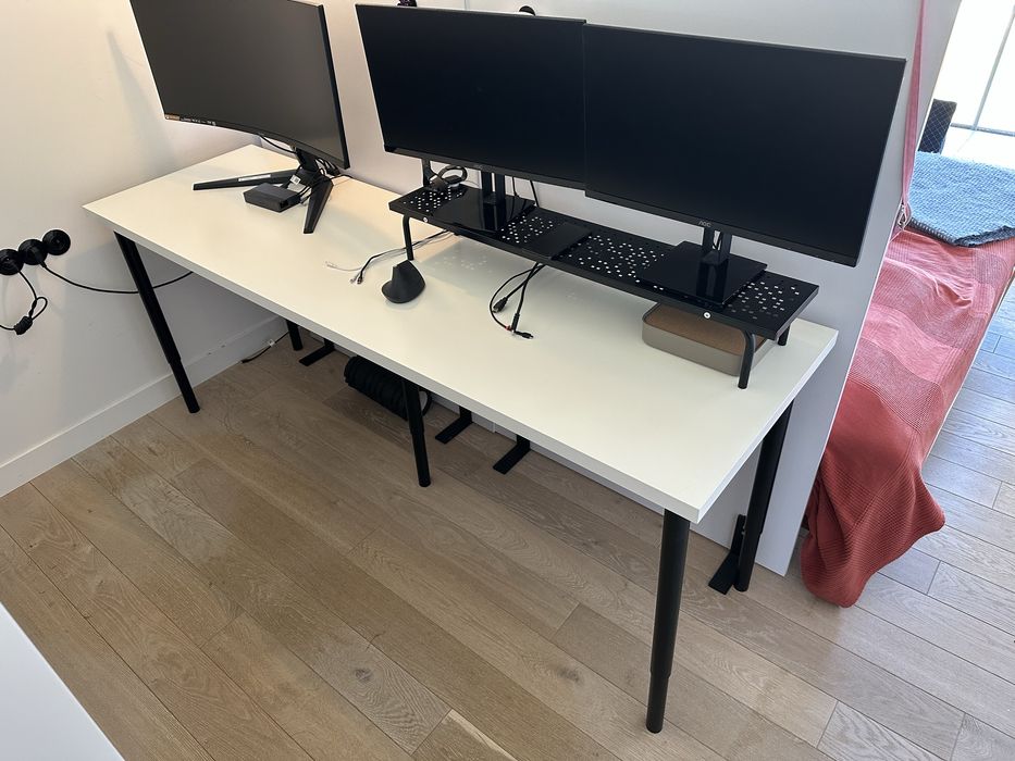 Biurko z regulowanymi nogami Ikea biały czarny 200x60