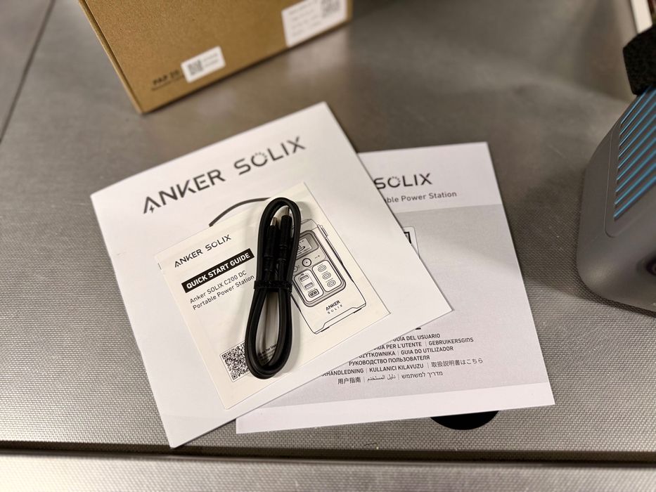 Зарядна станція Anker SOLIX C200 DC