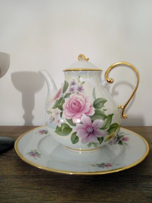 Bule com tampa e prato, pintado à mão - T.Limoges, marca Decoporce