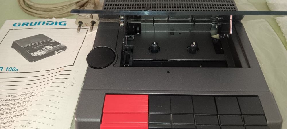 Grundig CR100 - gravador cassetes