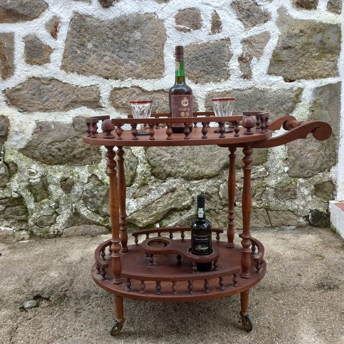 Carrinho de serviço