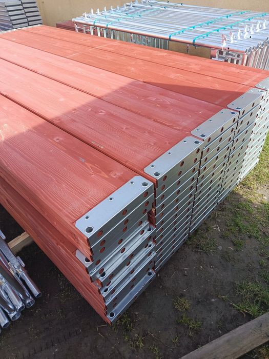 300 m2 Rusztowanie ramowe elewacyjne nowe