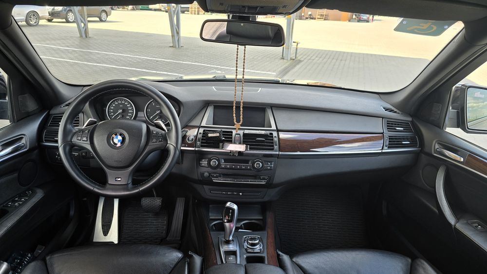 Продам ОФІЦІЙНИЙ BMW х5 е70 Дизель 2012року