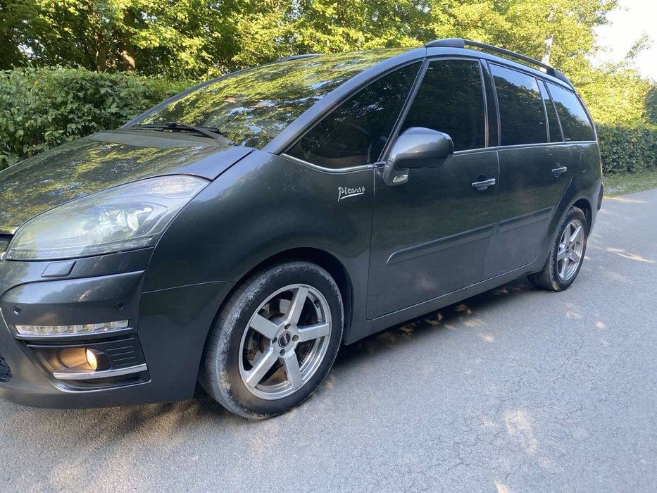 Машина Citroen C4 Picasso