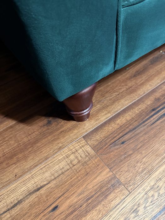 Sofa typu Chesterfield pikowana welur butelkowa zieleń