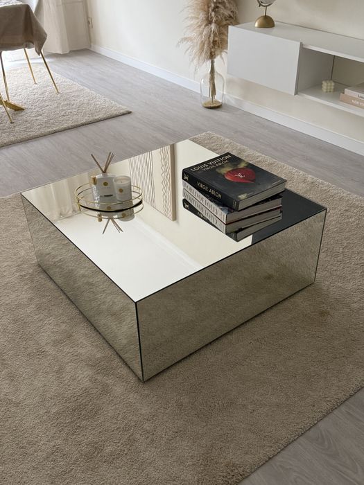 Mesa de centro de espelho em otimo estado