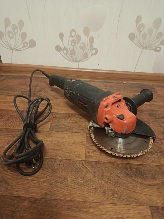 Продам болгарку Dnipro-m