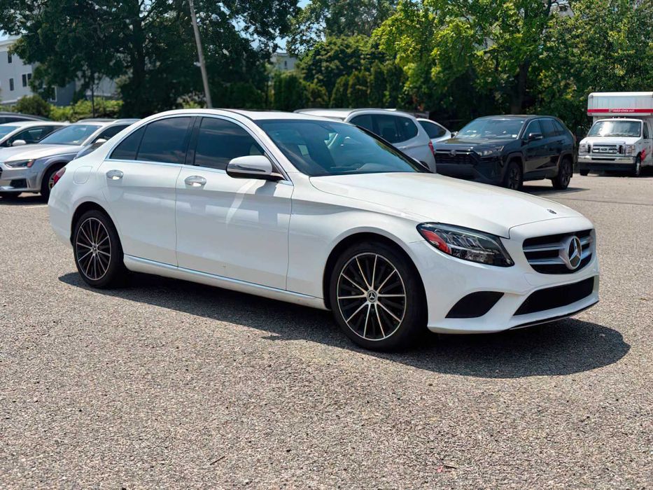 Mercedes-Benz C 300      2020