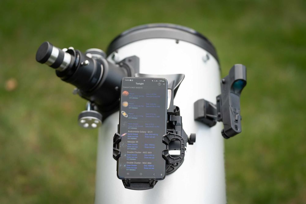 Teleskop Celestron z systemem StarSense Explorer DX 8" Dobson