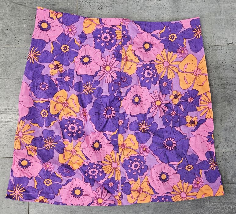 Spódniczka mini w kwiaty fioletowo-różowa  s-m sinsay