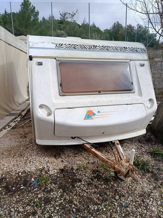 Caravana com documentos