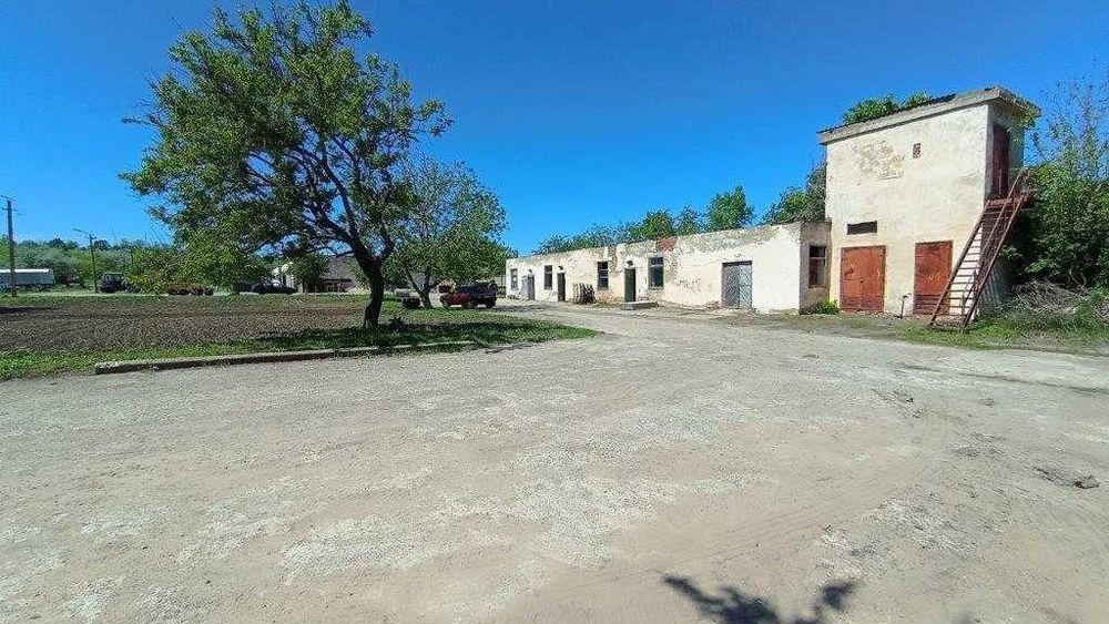 -40% Комплекс під виробництво/склади/гаражі 2258кв.м 3,9га Березівка