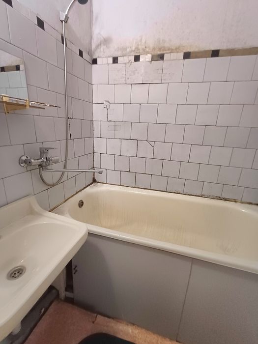 Продажа свободной 3х кв. 5/9. Ул. Кутузова / Безручко..