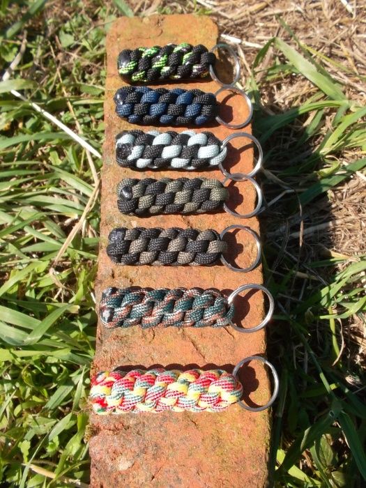 Mini Porta-chaves em Paracord