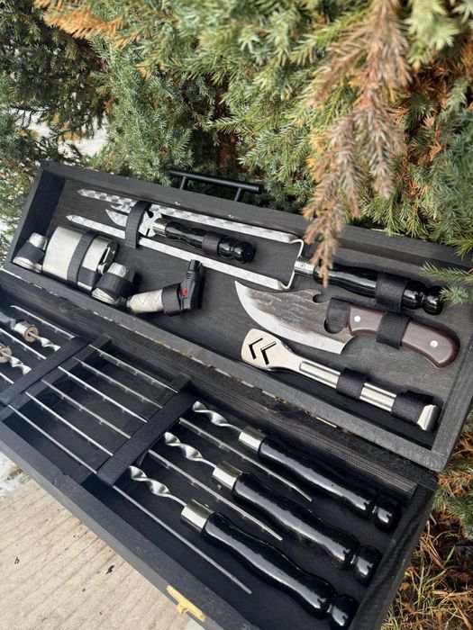 Эксклюзивний подарунковий набір шампурів у кейсі для чоловіка