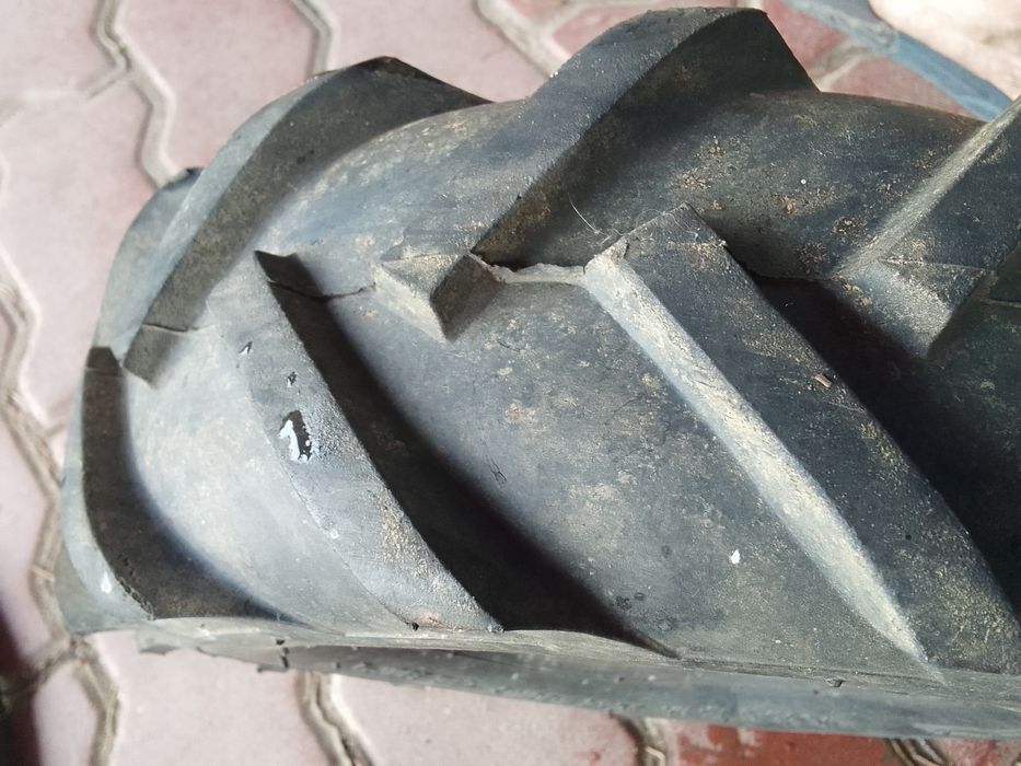 Opona do traktorka 13x5.00-6