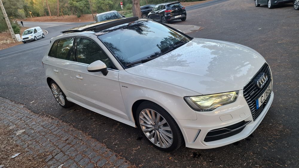 Audi A3 e-tron S-line muitos extras e estimado