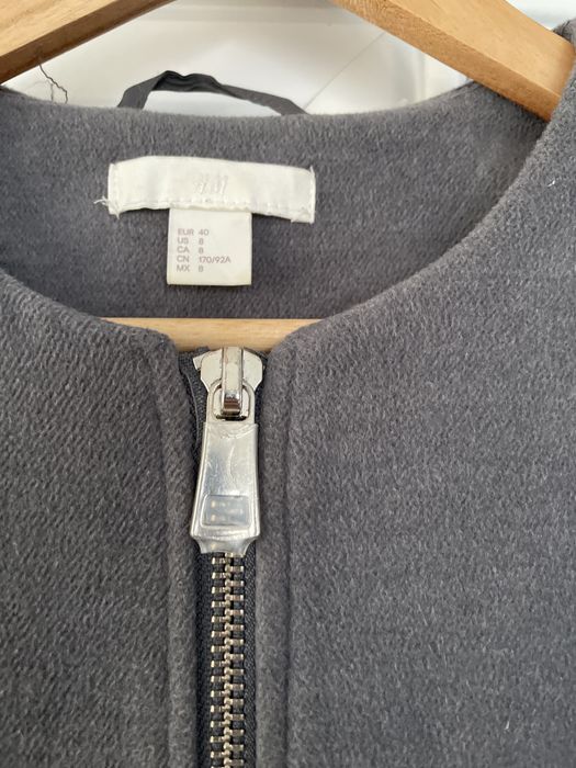 Szary płaszczyk z podszewką