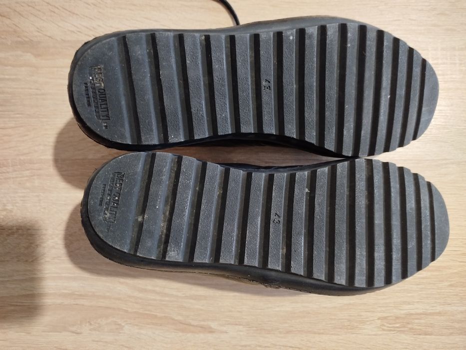 Продам чоловічі туфлі демісезон Kadar 43 розмір