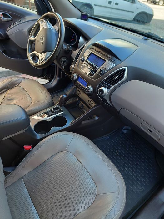 Hyundai Tucson 2012 Limited 2.4L Автомат