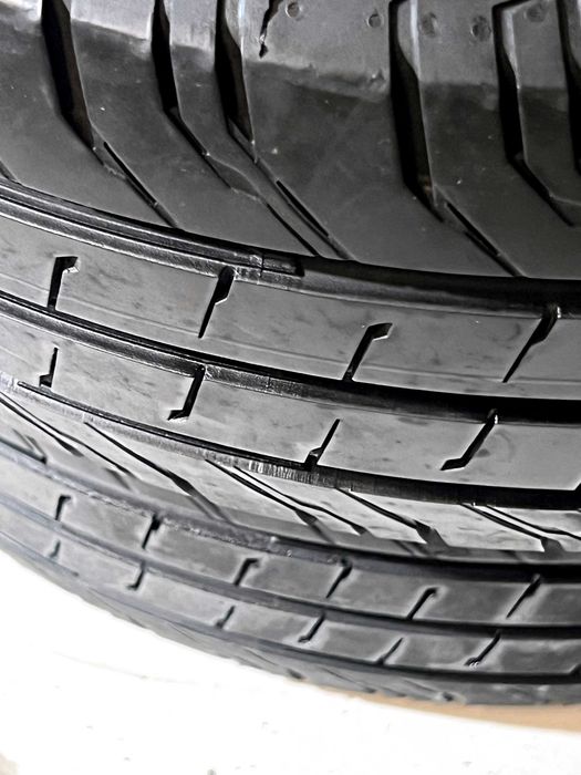 Pneus Continental Conti Van Contact 200 - 205/65/16 C - Como NOVOS