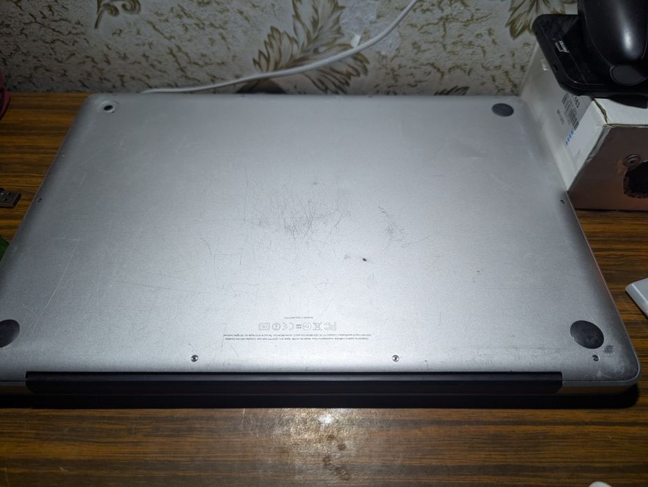 Macbook 15 pro 2012 mid