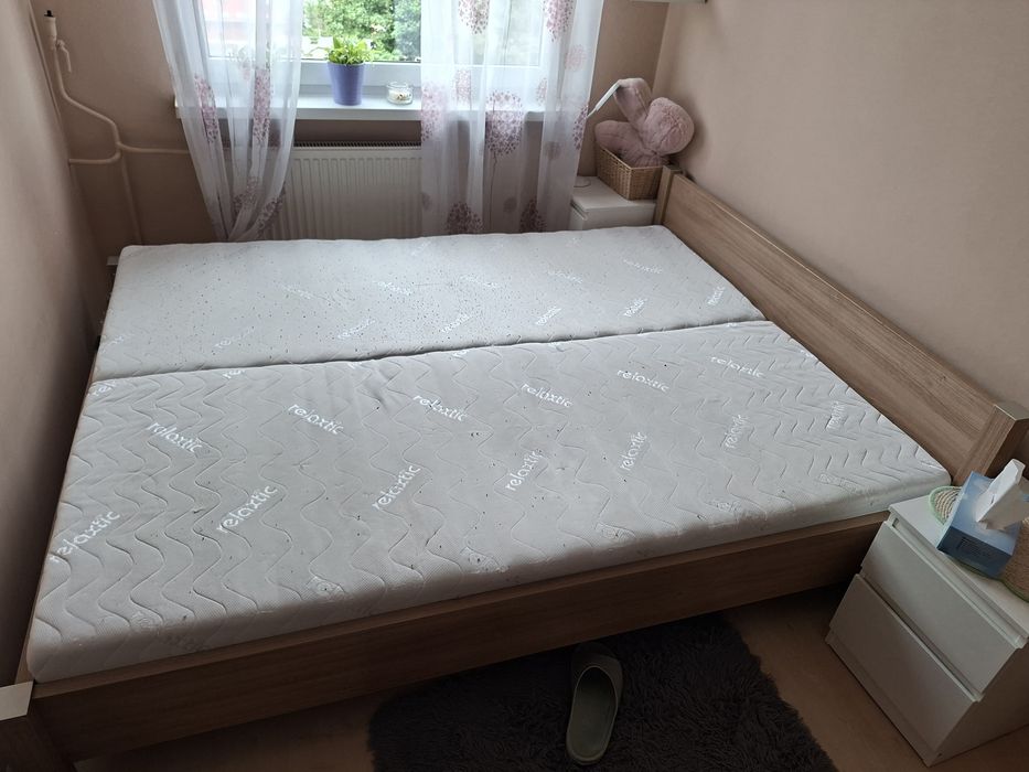 Łóżko do sypialni plus materac 200x160 cm