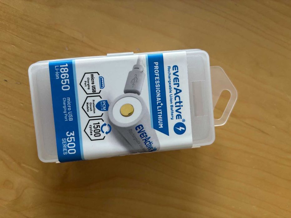 Bateria 18650 Everactive de 3500mAh com carregamento micro-usb