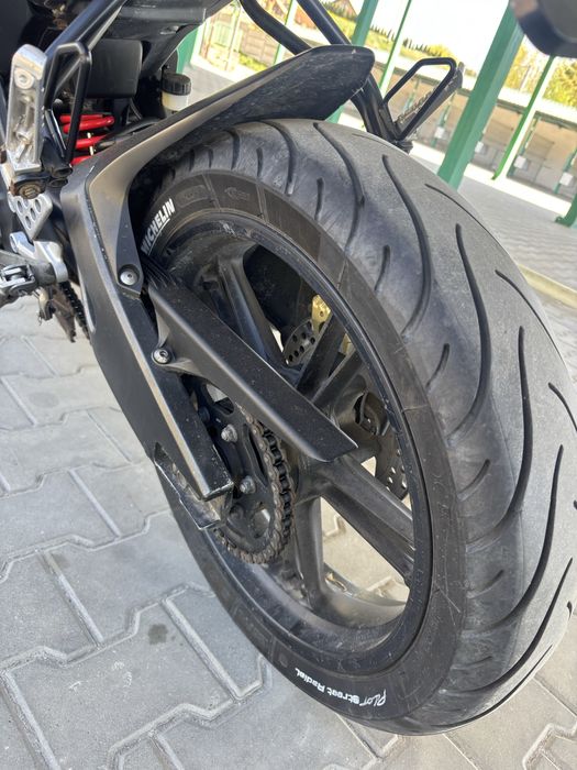 Yamaha yzf  .r125