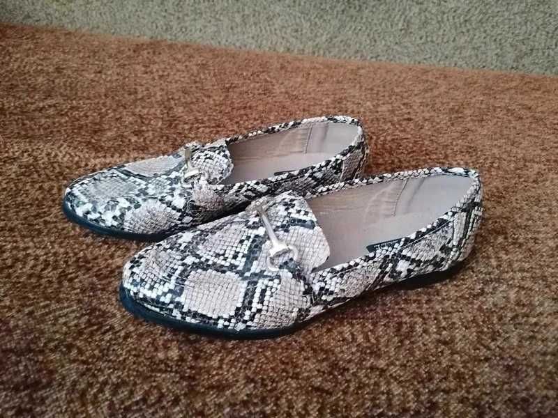 Buty imitacja skóry węża, Nowe, rozmiar 37