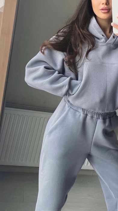 Супер стильний спортивний костюм