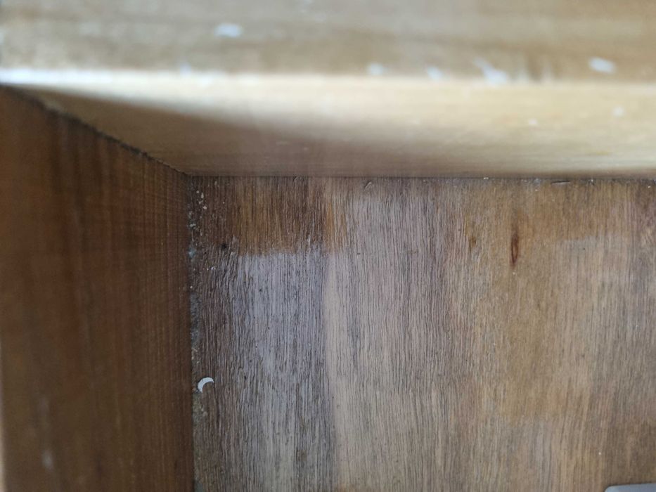 Movel de sala em madeira castanho