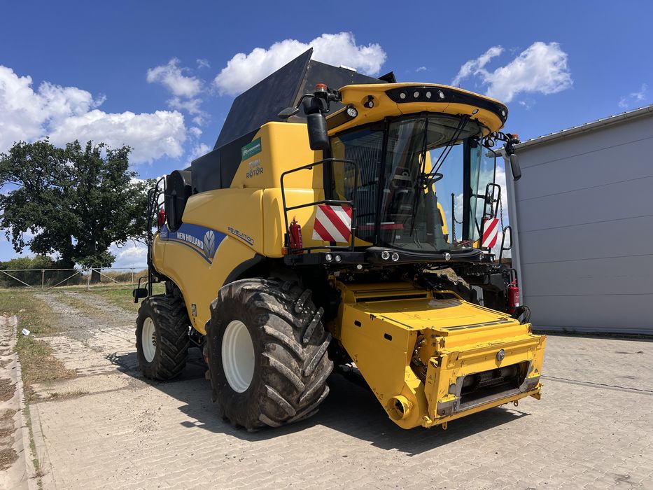 Kombajn zbożowy New Holland CR9.80