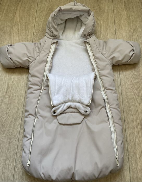 Продам детский зимний комбенизон (56-62р)