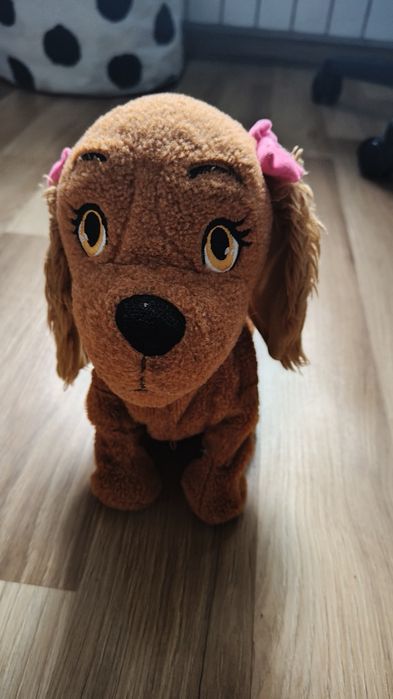 Interaktywny piesek Lusy