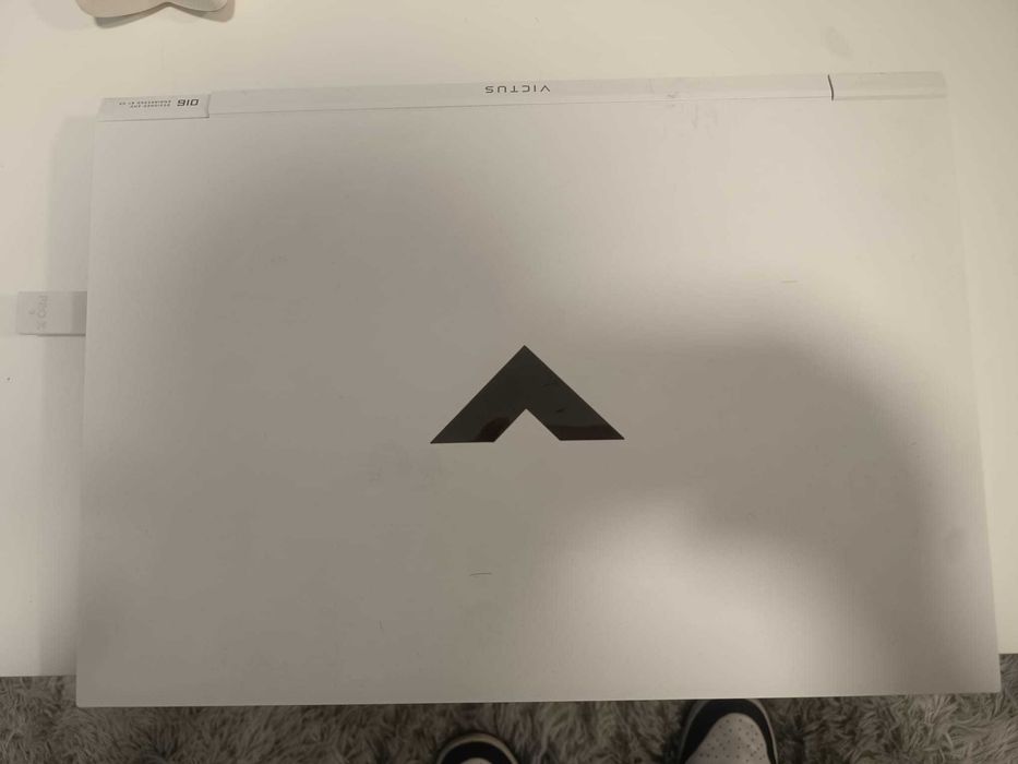 Portátil HP Victus 16.1" 16-e0008np R7 5800H 8GB 256GB RX5500M 144Hz