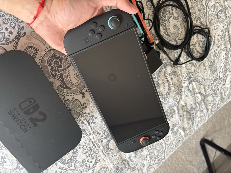 Nintendo Switch 2 Novo + 2 jogos (resident evil requiem, Pokémon legends ZA) + case para transporte