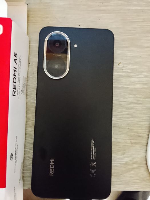 Redmi A5 semi novo com dois meses de uso apenas