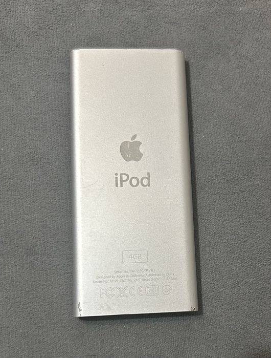 Продам iPod плеер б/у без заряного