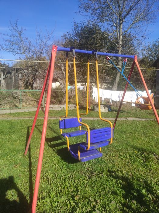 Дитяча гойдалка для вулиці