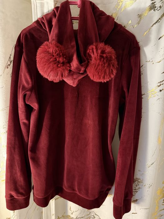 Dres bordowy z pomponami 152