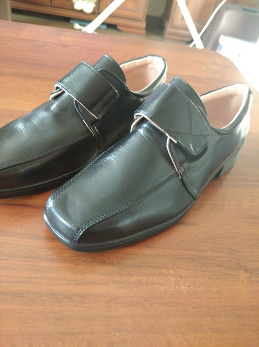Nowe czarne buty r 40, wkładka 25 cm/ Fuli